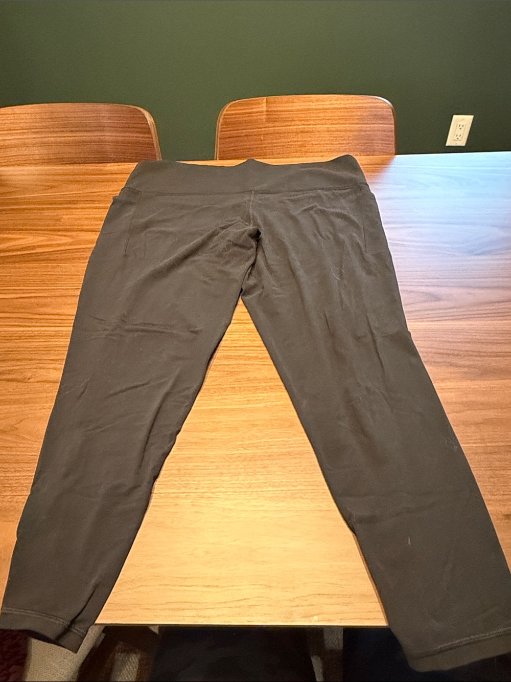 Athleta Black Salutation Stash Tight Leggings - 2X